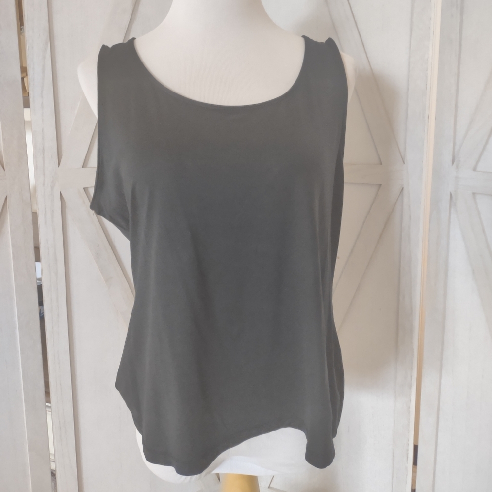 Black Shell Tank Top - Picture 13 of 16